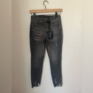 Risen Women's Black Wash HW Vintage Skinny Jeans Size 25 NWT